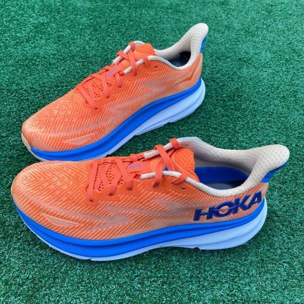 HOKA ONE ONE CLIFTON 9 - Men’s Running Shoes - SIZE 8D